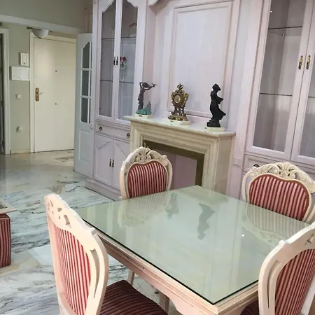 Gran Piso Familiar Cerca De La Estacion Capacidad 10 Personas Apartment
