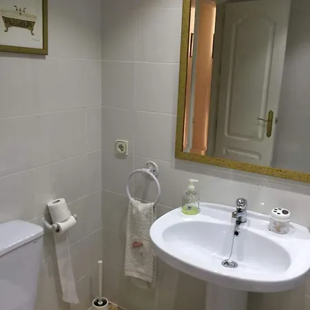 Gran Piso Familiar Cerca De La Estacion Capacidad 10 Personas *
